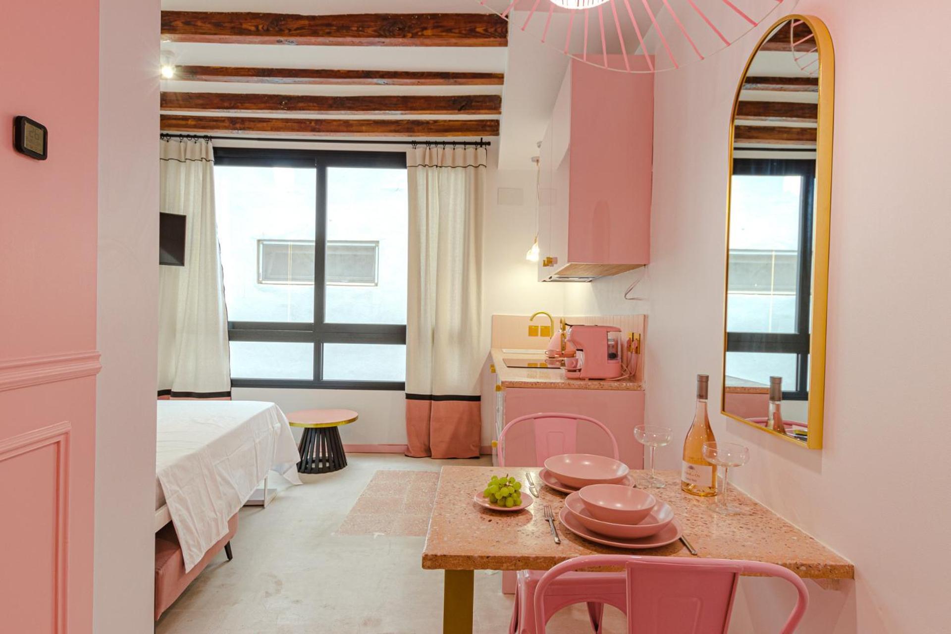 Glamorous Pink Studio In City Center อาลิกันเต ภายนอก รูปภาพ
